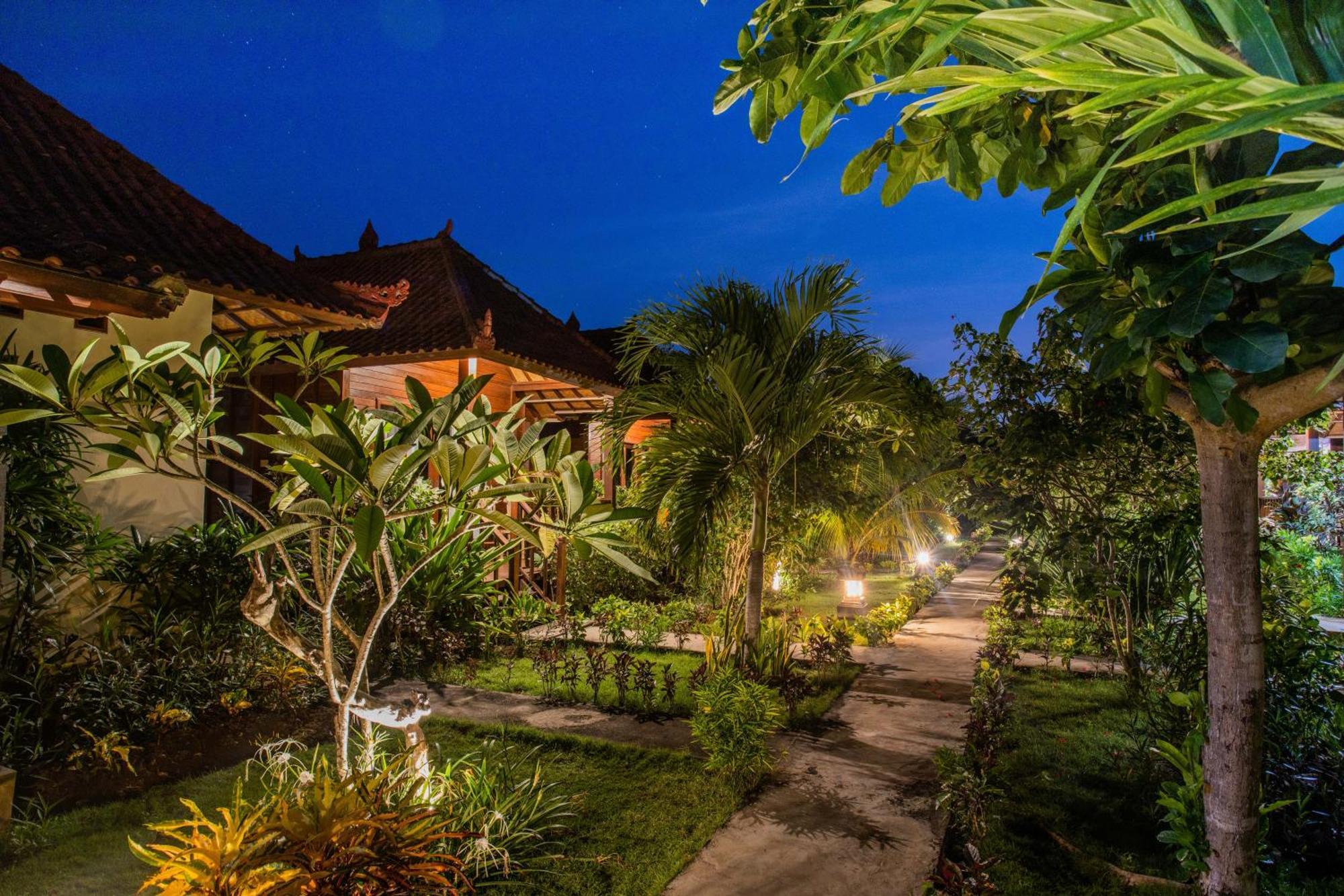 The Parnas Hotel Nusa Lembongan Exterior foto