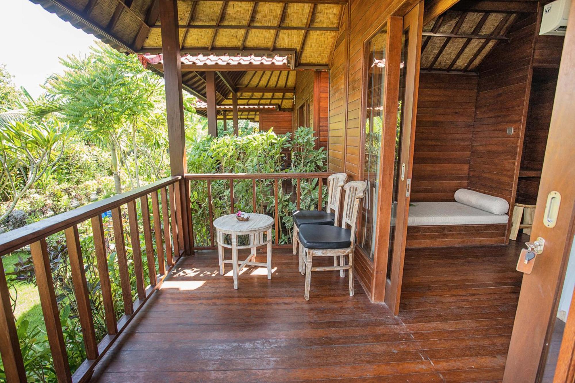 The Parnas Hotel Nusa Lembongan Exterior foto