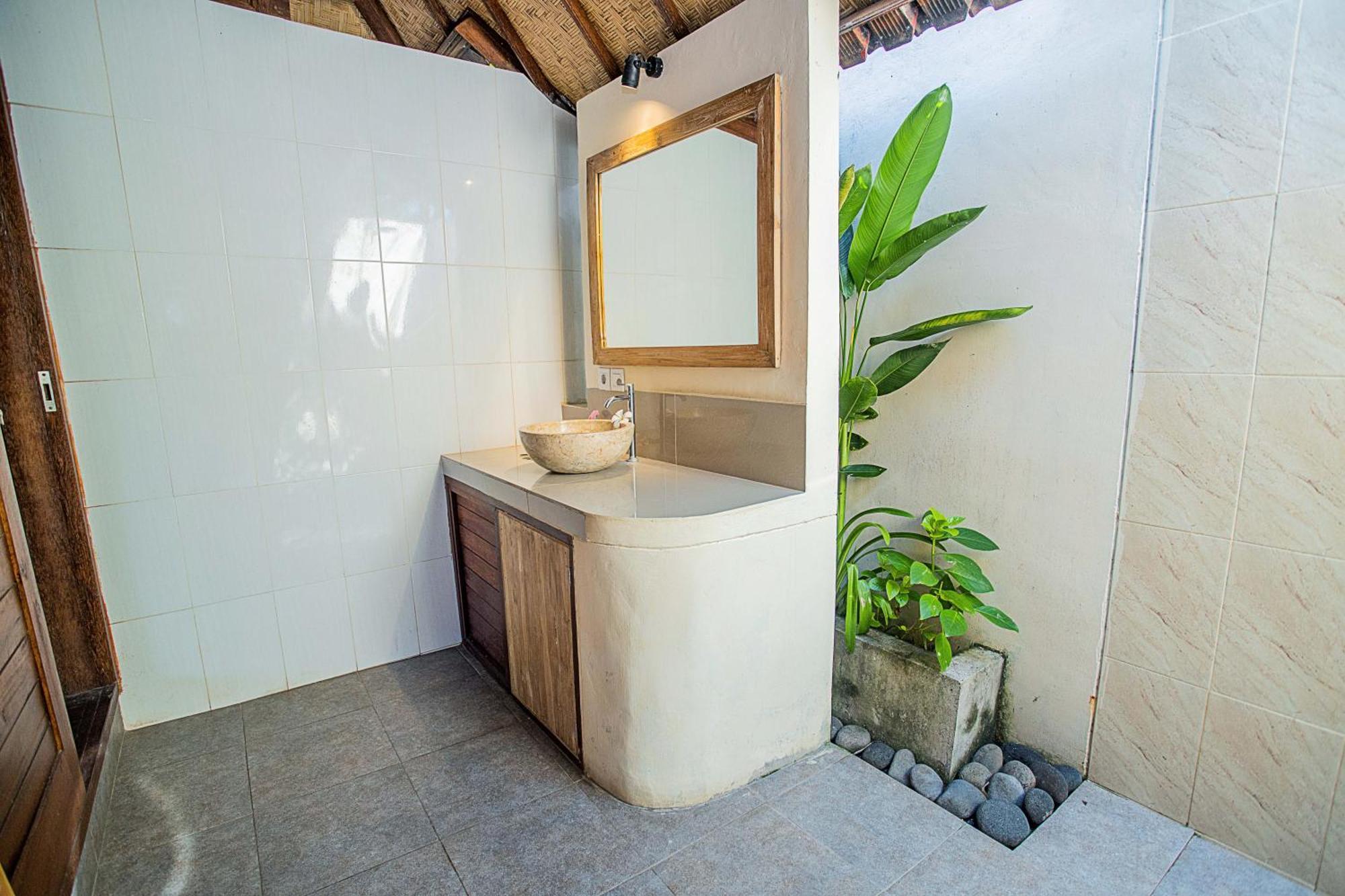 The Parnas Hotel Nusa Lembongan Exterior foto